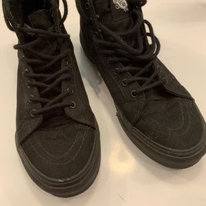 Vans Sk8 Hi Slim in Black Canvas